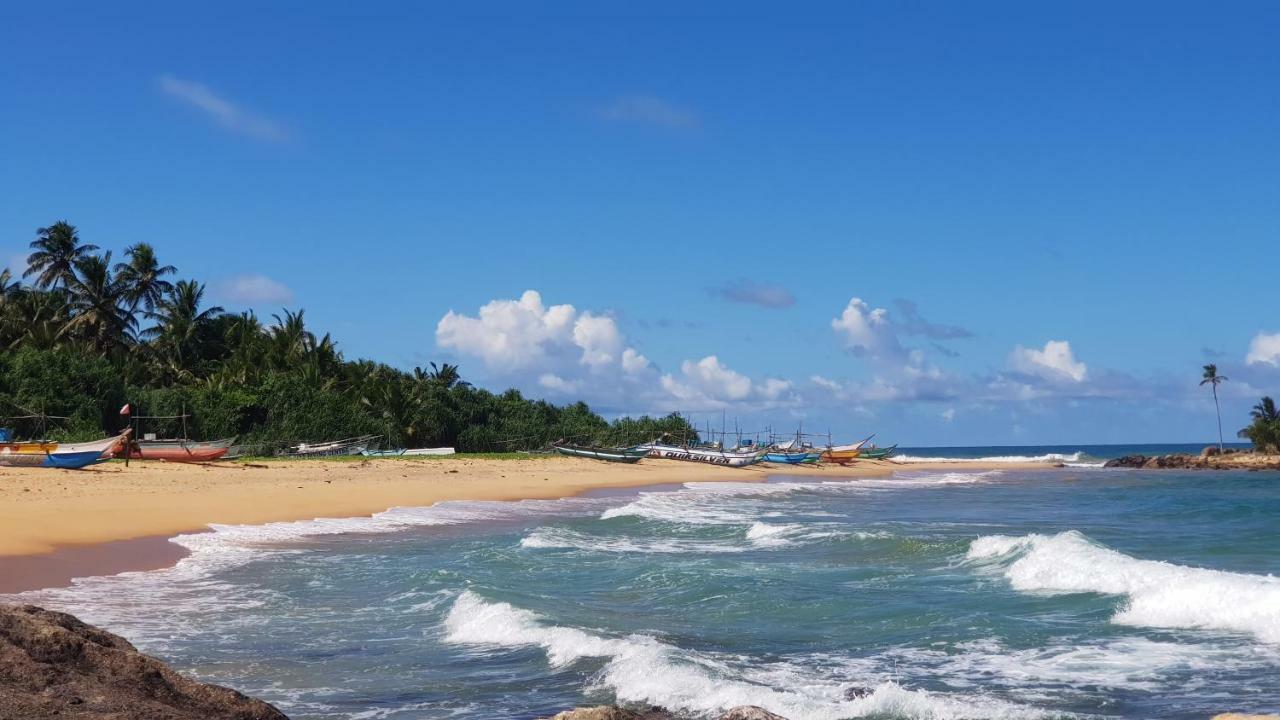 Bandulas Beach House 히카두와 외부 사진