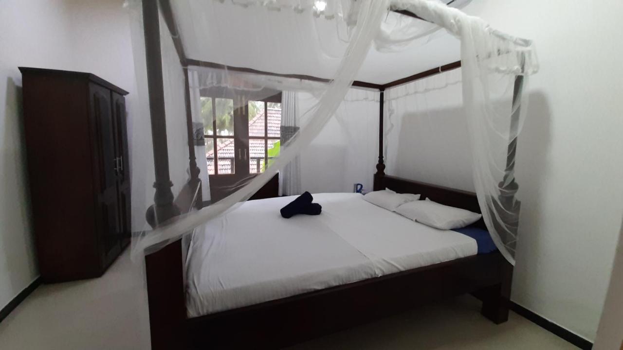 Bandulas Beach House 히카두와 외부 사진