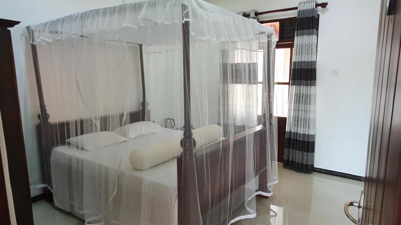 Bandulas Beach House 히카두와 외부 사진